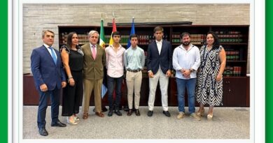<b>El consejero Ignacio Higuero recibió a los finalistas del Circuito de Extremadura 2025</b>