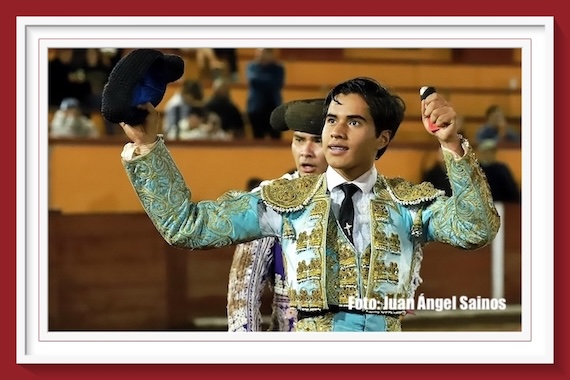 <b>En Tlaxcala… César Reyes cortó la oreja de la tarde</b>