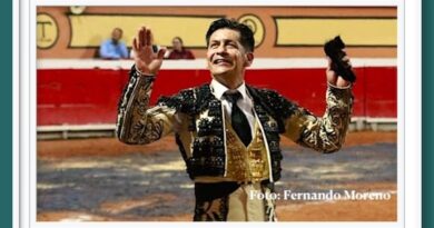<b>Galería fotográfica de Fernando Moreno… A hombros <i>El Zapata</i> y Collado en la corrida de Huamantlada</b>