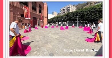 <b>Lección de toreo y de vida de Pepe Moral y Pablo Páez a los alumnos de Málaga</b>