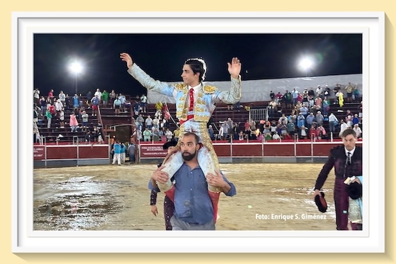 <b>En Calasparra… <i>El Mene</i> corta dos orejas y abre la Puerta Grande en la última de feria</b>