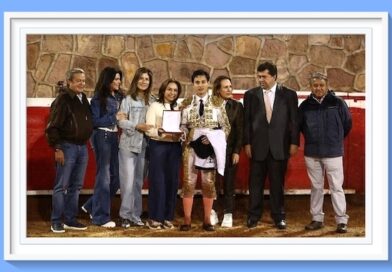 <b>En Zacatecas… Ángel Espinosa <i>Platerito</i> se queda con el Escapulario de Plata de la Virgen del Patrocinio</b>