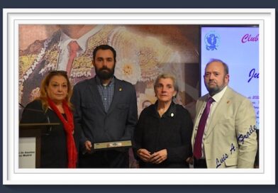 <b>El reportaje de Luis Fraile… El recuerdo de Julián Agulla reventó el aforo de la sala Antonio Bienvenida</b>