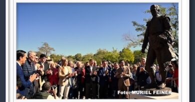 <b>El reportaje de Muriel Feiner… Se descubrió la estatua del Gran Antoñete en Las Ventas</b>