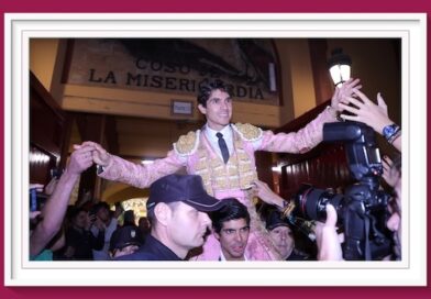 <b>En Zaragoza… Castella abre la Puerta Grande</b>